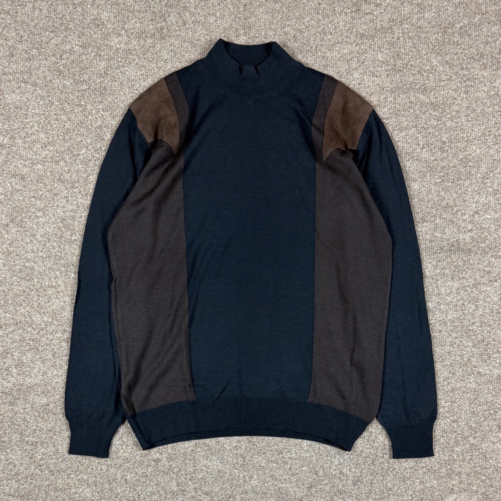 Navy Mock Neck Merino Wool Lightweight Sweater Men’s Large Suede Shoulder Patch